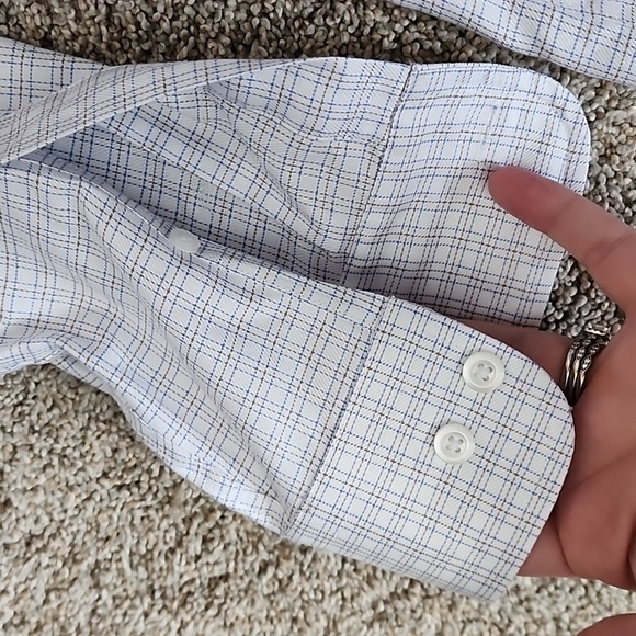 NWOT Jos. A. Bank Reserve Button down - Picture 4 of 4